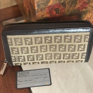 🔴💯FENDI WALLET
